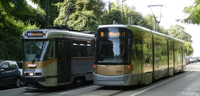 Deux trams 18 à la chaussée d'Alsemberg